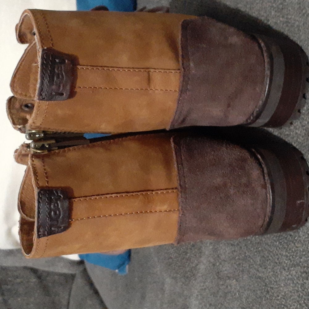 UGG BOOTIES - Picture 4 of 7